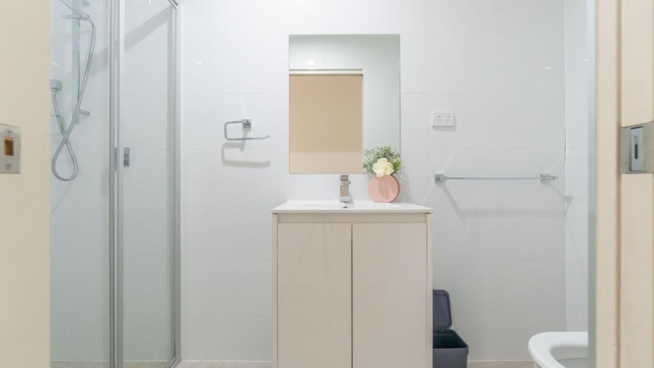 Canterbury Charm Sky View Free Parking Apartment Sydney